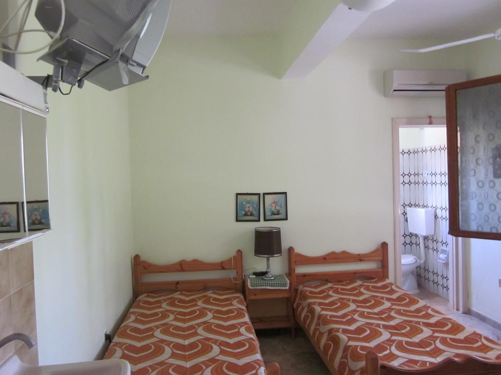 Tina Rooms Gialtra Bilik gambar