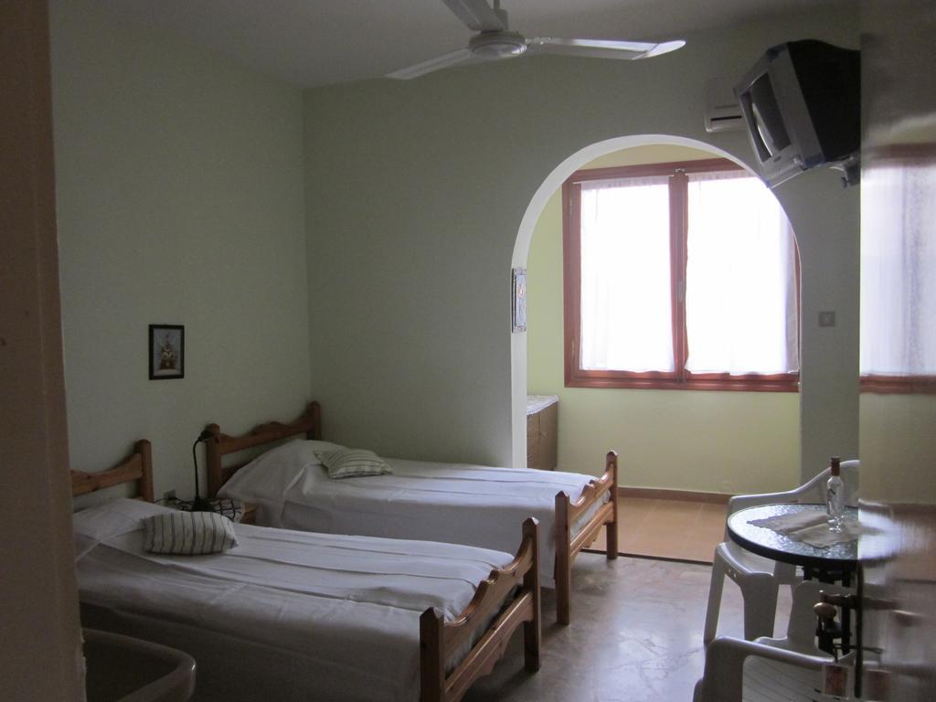 Tina Rooms Gialtra Luaran gambar